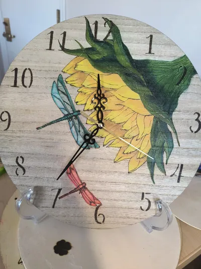 Sunflower/dragonfly clock